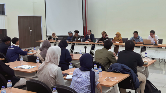 dialog-terbuka-bersama-mahasiswa-rektor-tegaskan-posisi-ipb-university-tidak-kelola-sppg-fokus-pada-pusat-unggulan-pemenuhan-gizi-nasional-coe-pgn--770x400